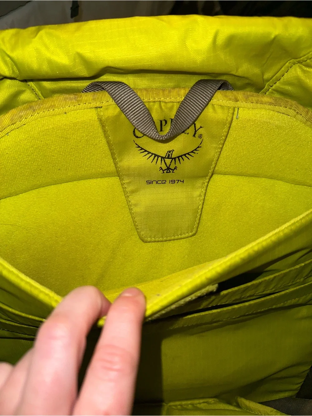 OSPREY Men's Gray Backpack with Yellow Accents
